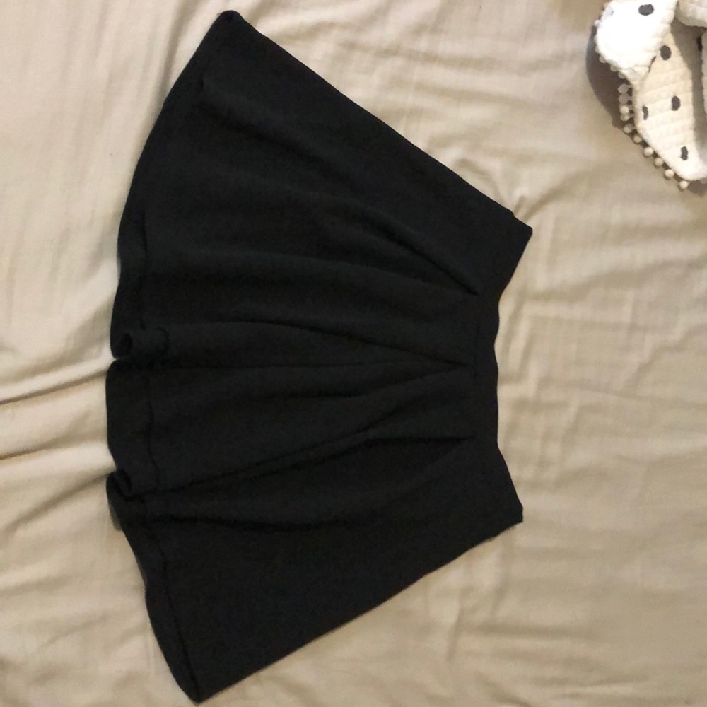 Black skater skirt